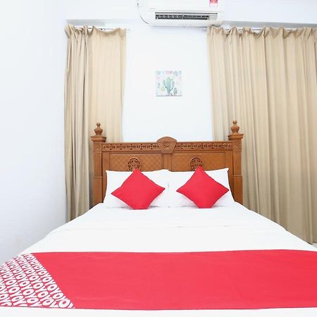 Super Oyo 89435 Nusantara Group Hotel Jertih Exterior photo
