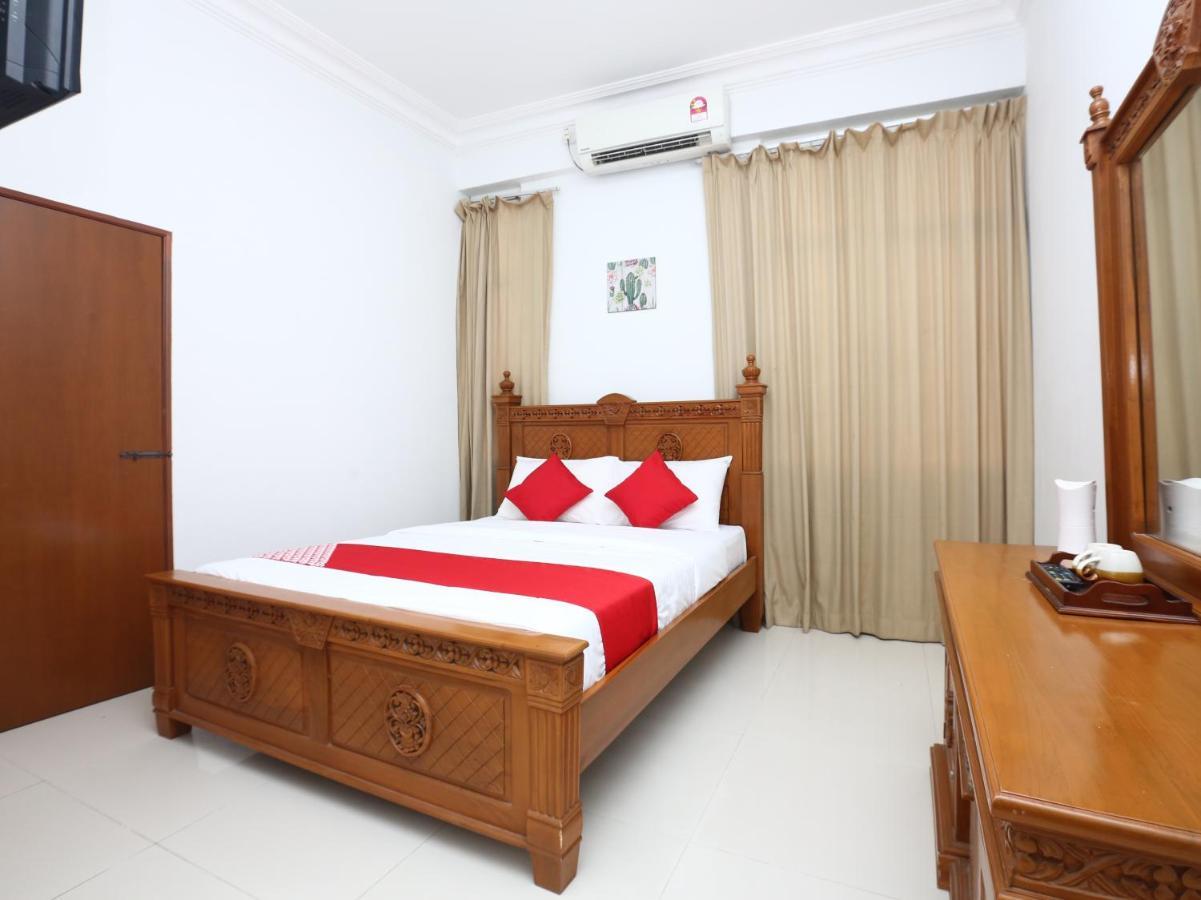 Super Oyo 89435 Nusantara Group Hotel Jertih Exterior photo