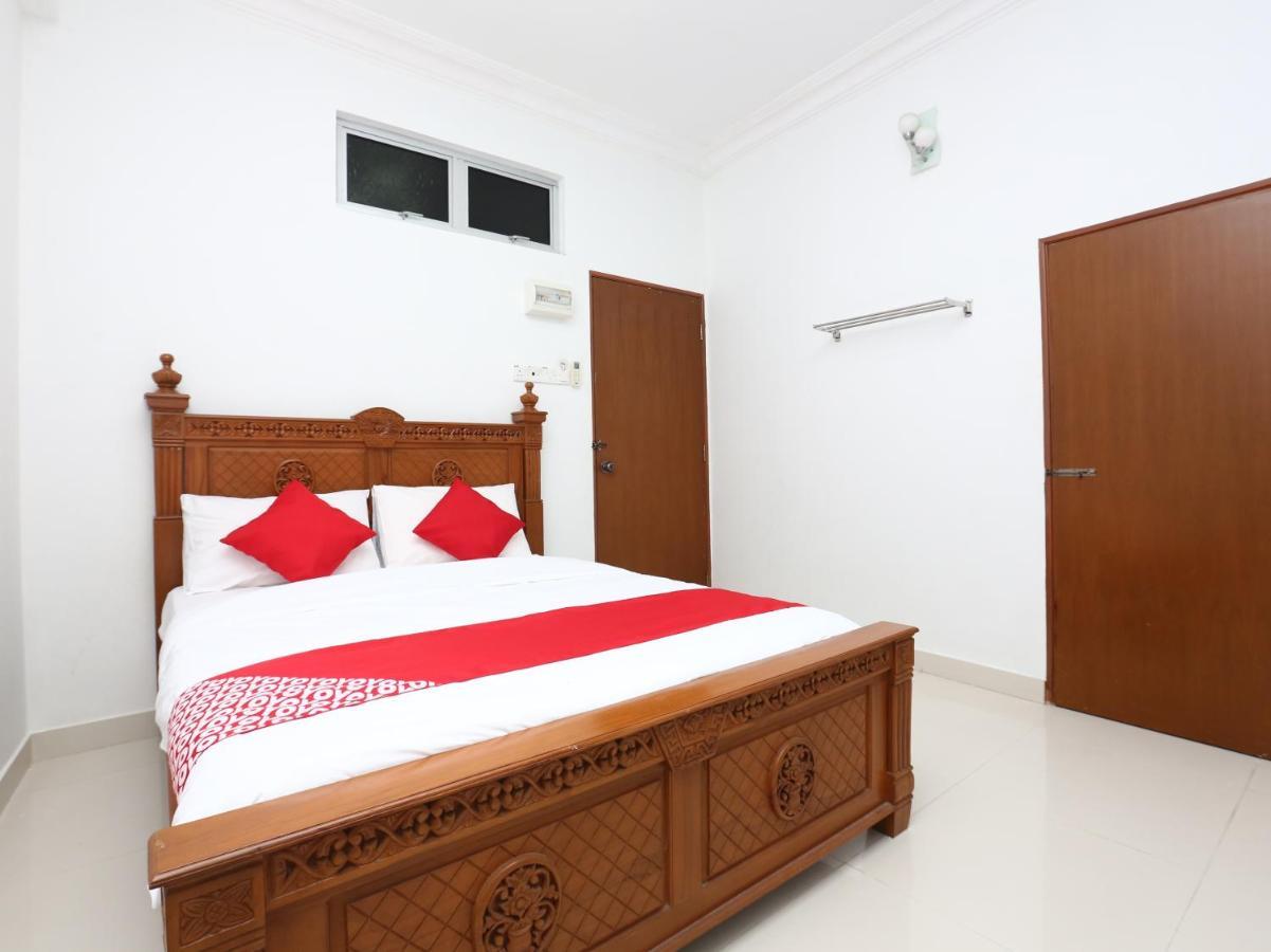 Super Oyo 89435 Nusantara Group Hotel Jertih Exterior photo
