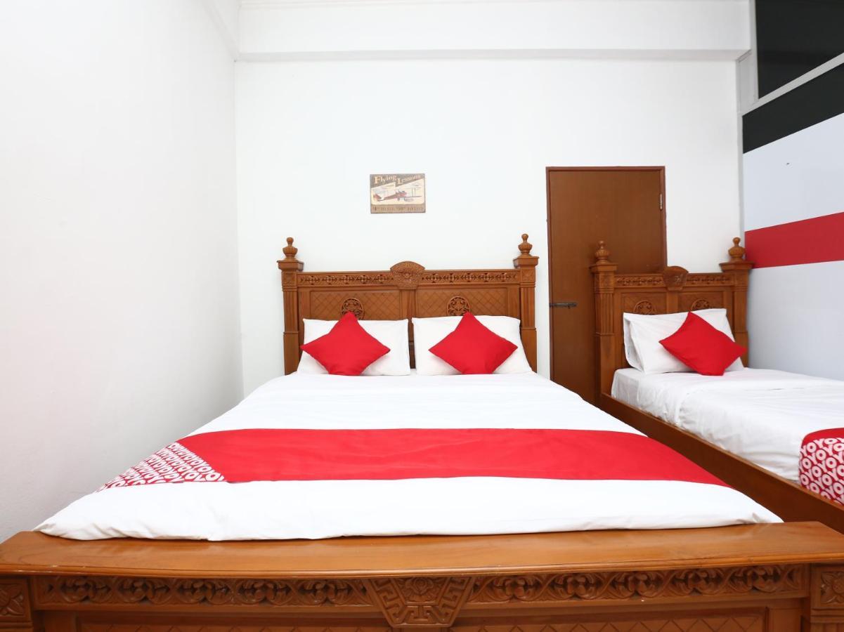 Super Oyo 89435 Nusantara Group Hotel Jertih Exterior photo